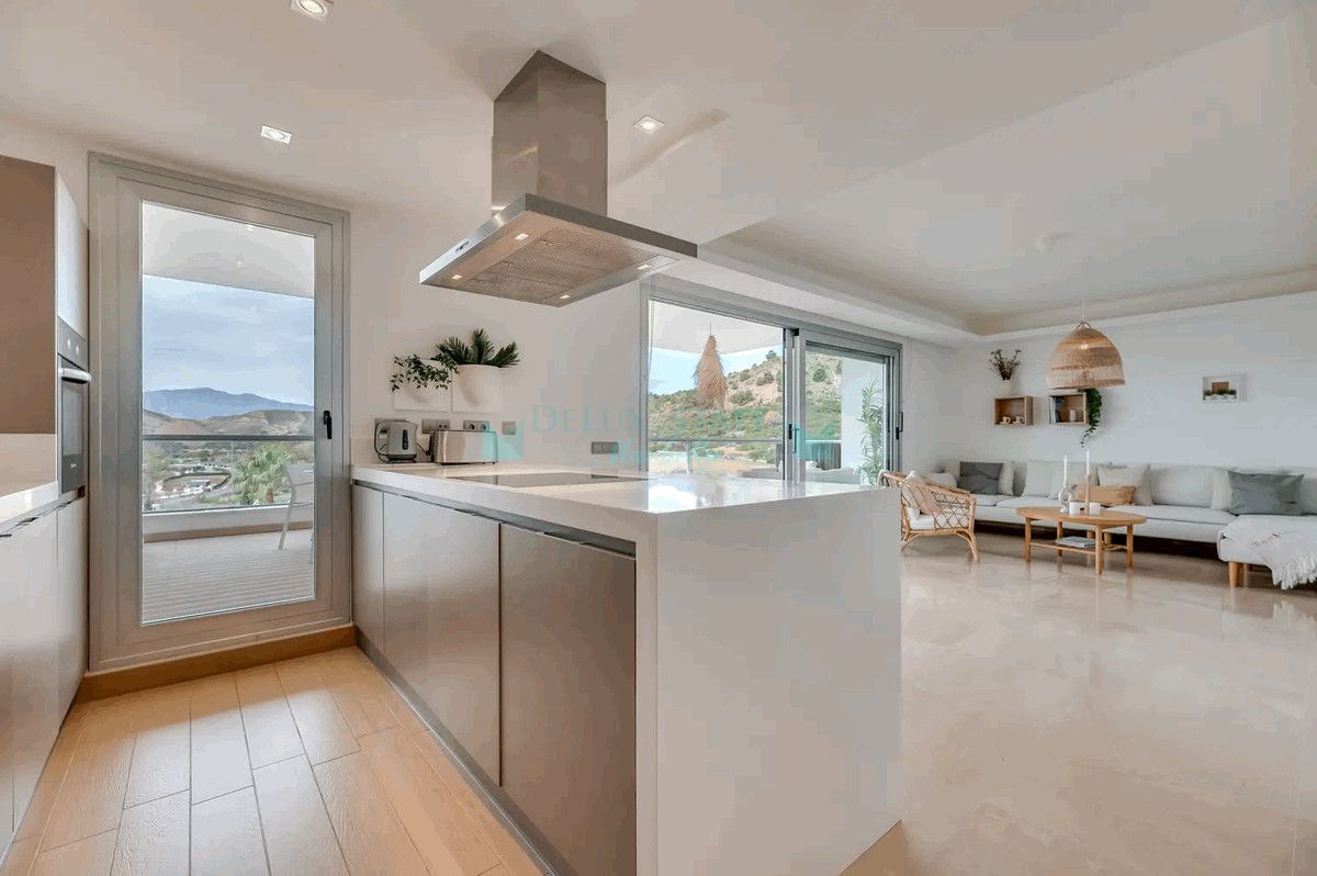 Ground Floor Apartment for sale in Los Arqueros, Benahavis