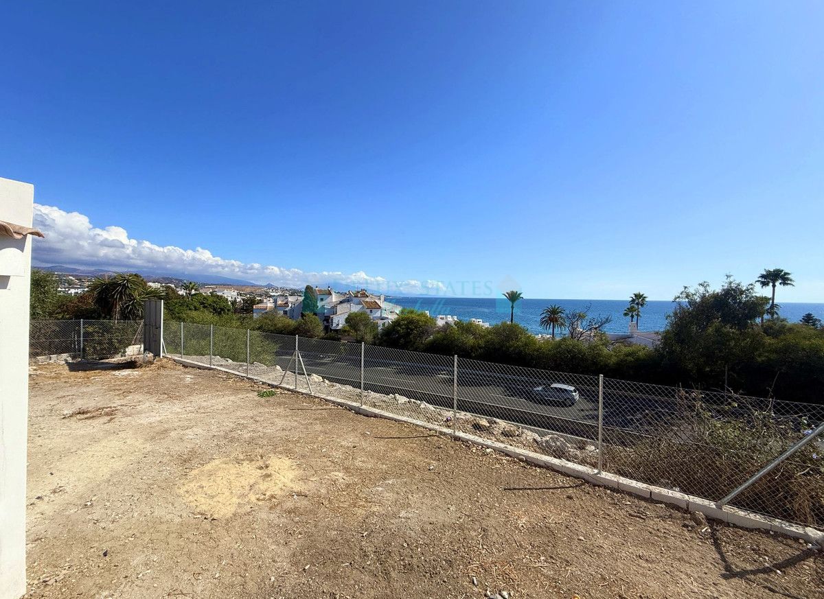 Semi Detached Villa for sale in Estepona