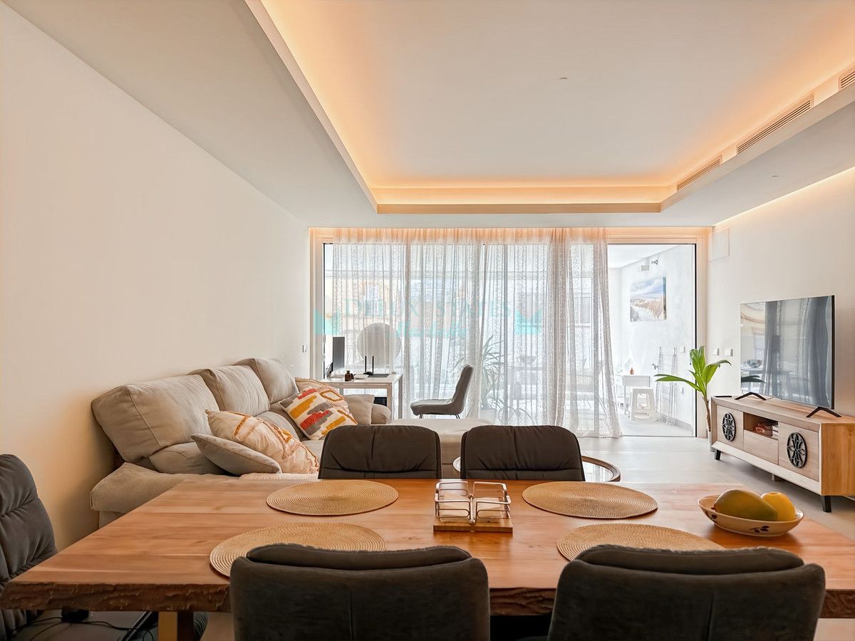 Apartment for sale in Estepona