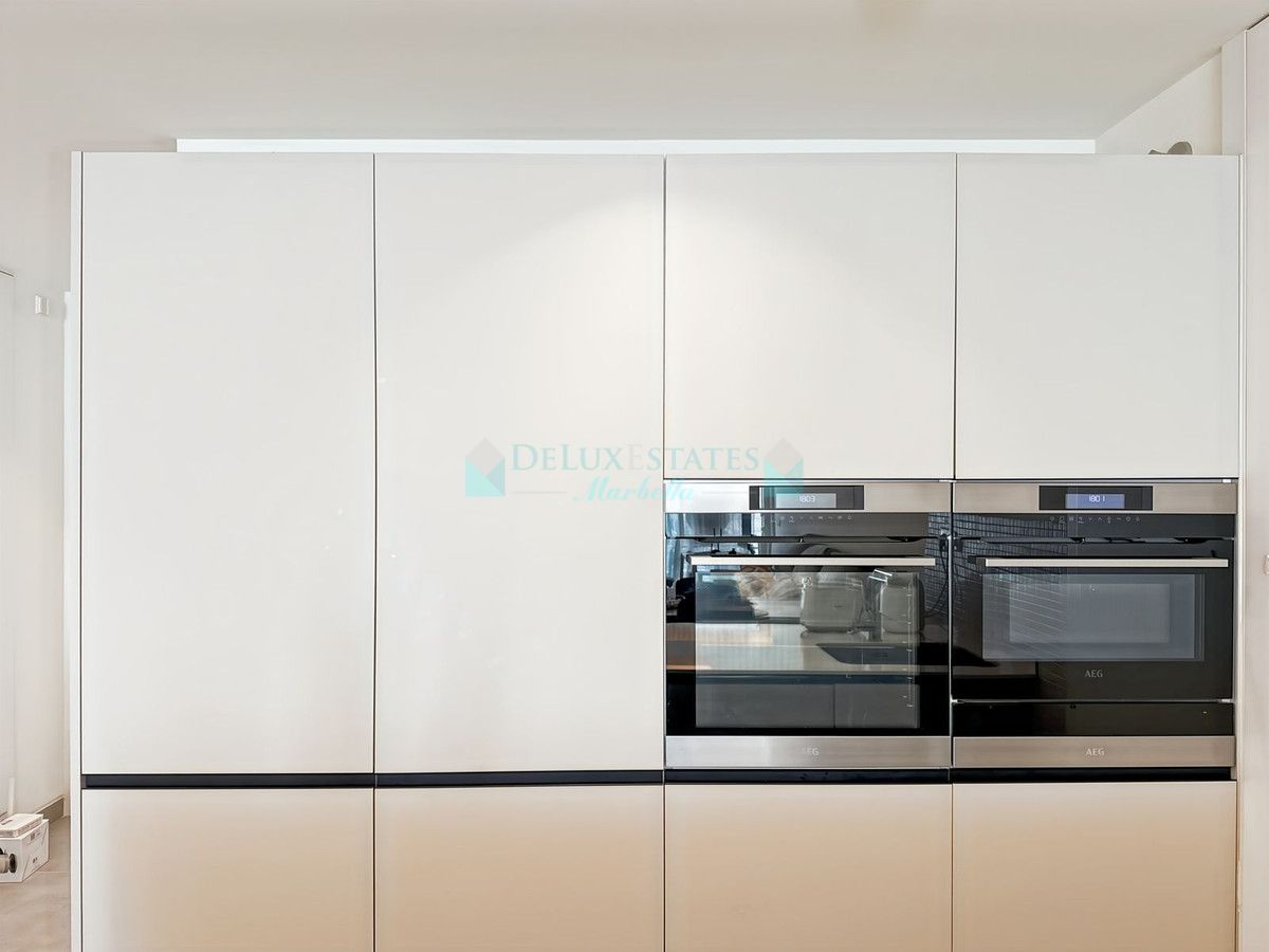 Apartment for sale in Estepona