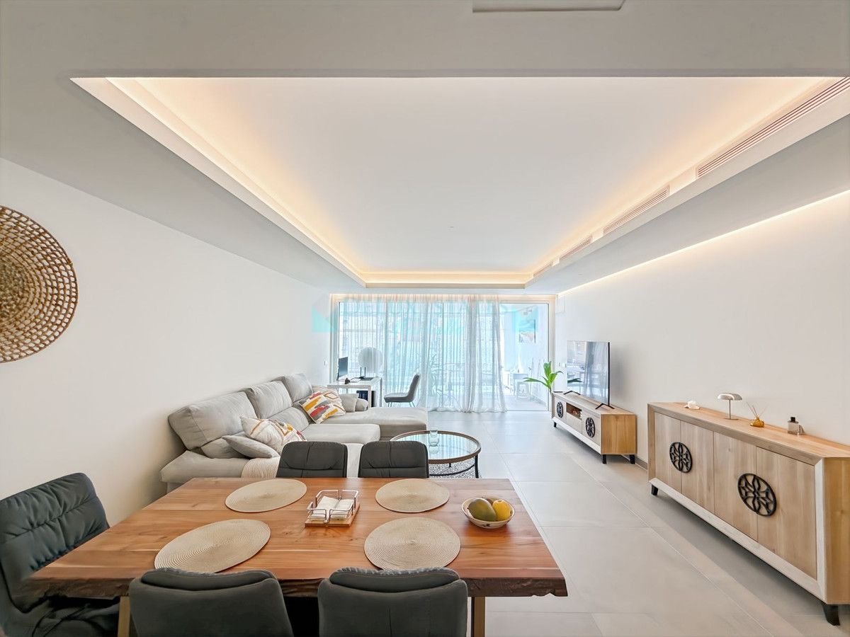 Apartment for sale in Estepona