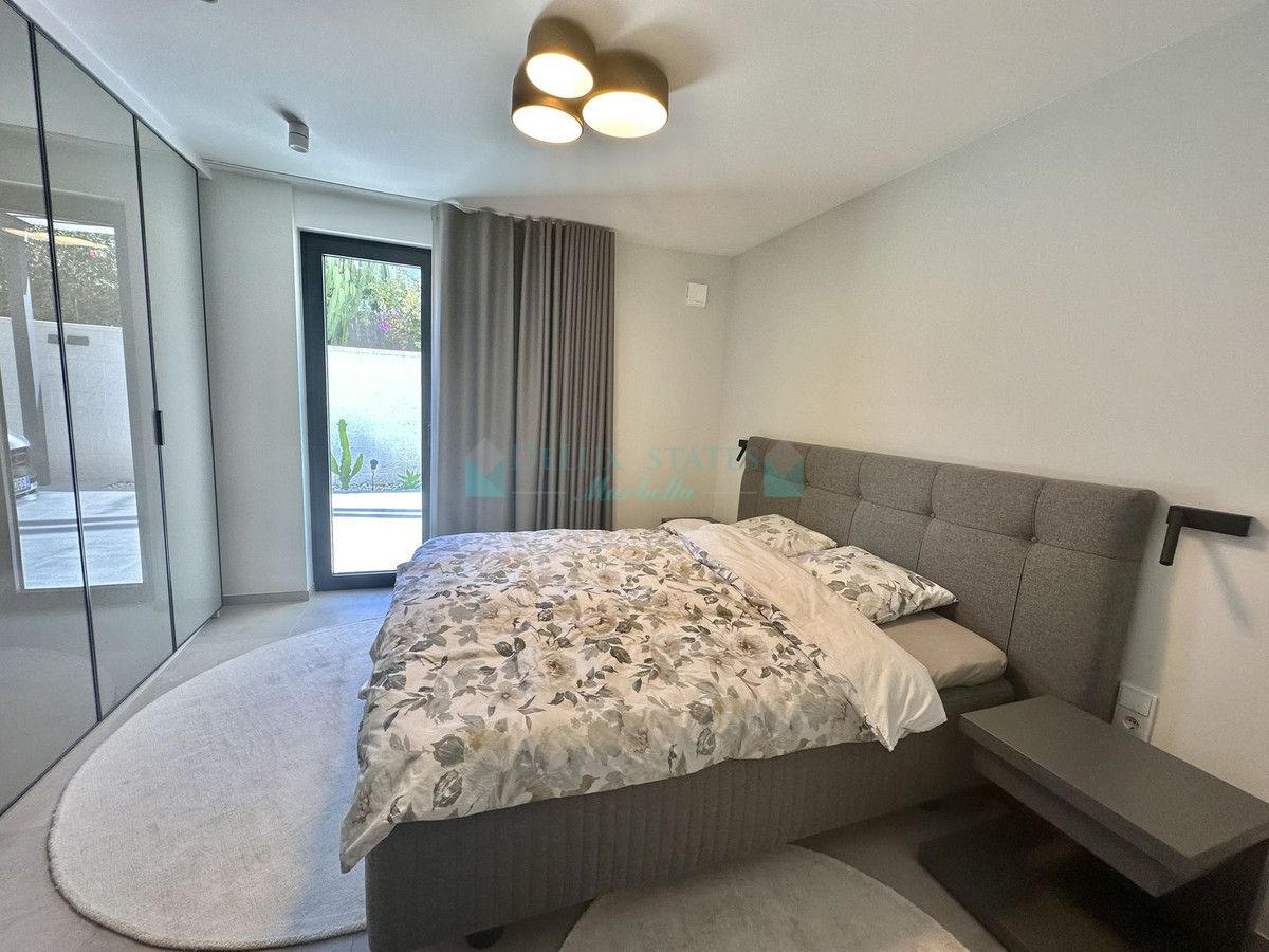 Villa for sale in Marbella - Puerto Banus