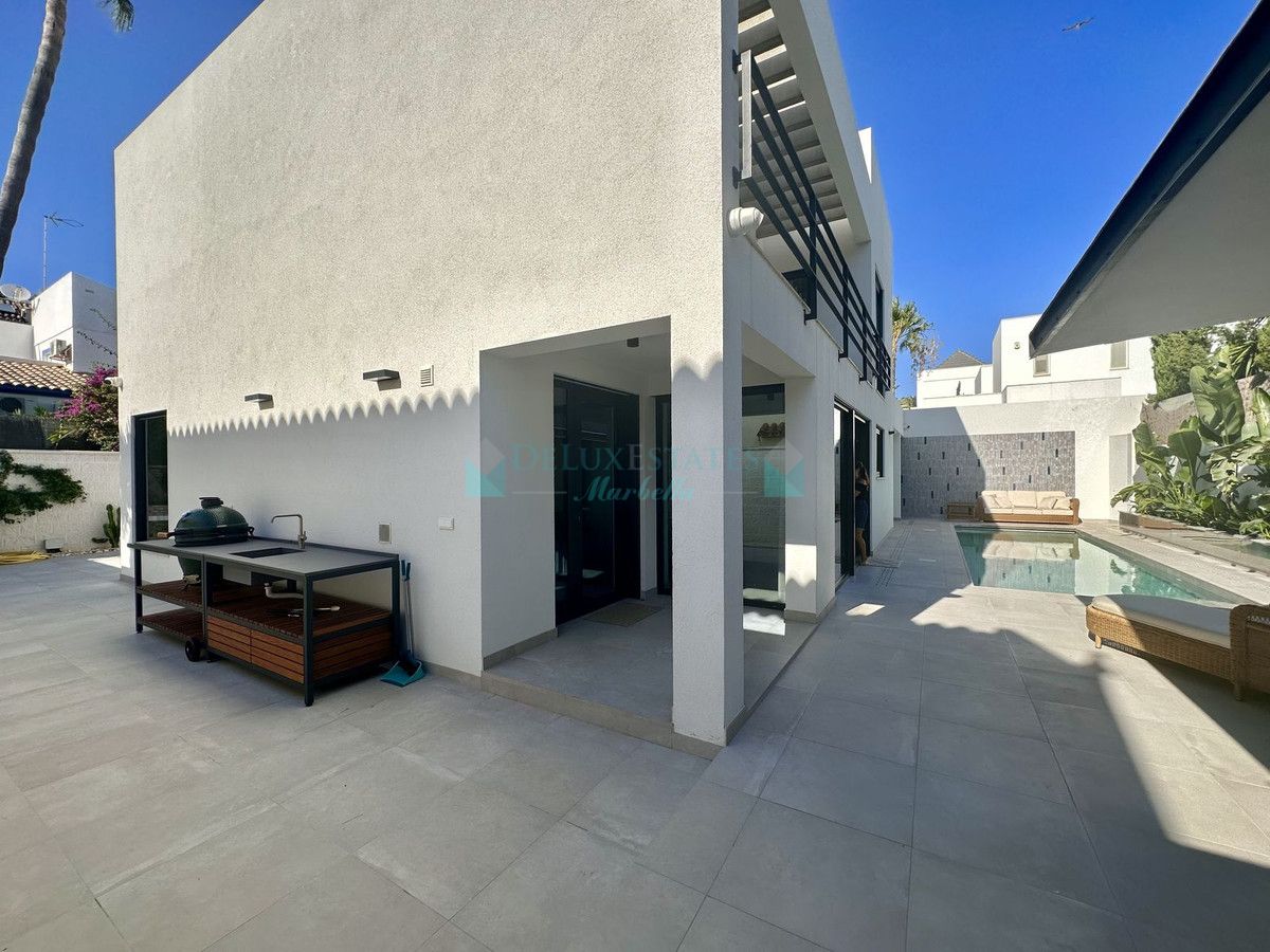 Villa for sale in Marbella - Puerto Banus