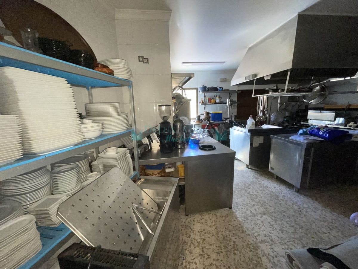 Bar for sale in El Paraiso, Estepona
