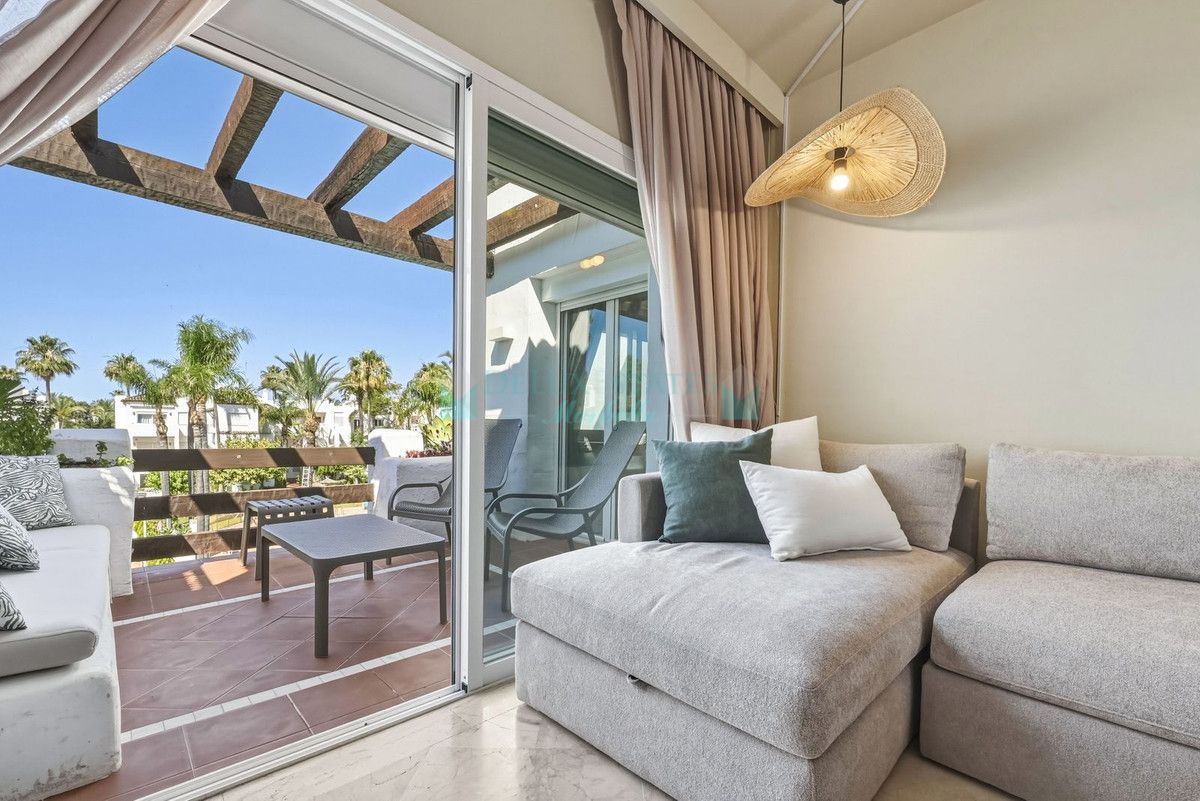 Penthouse for sale in Costalita, Estepona