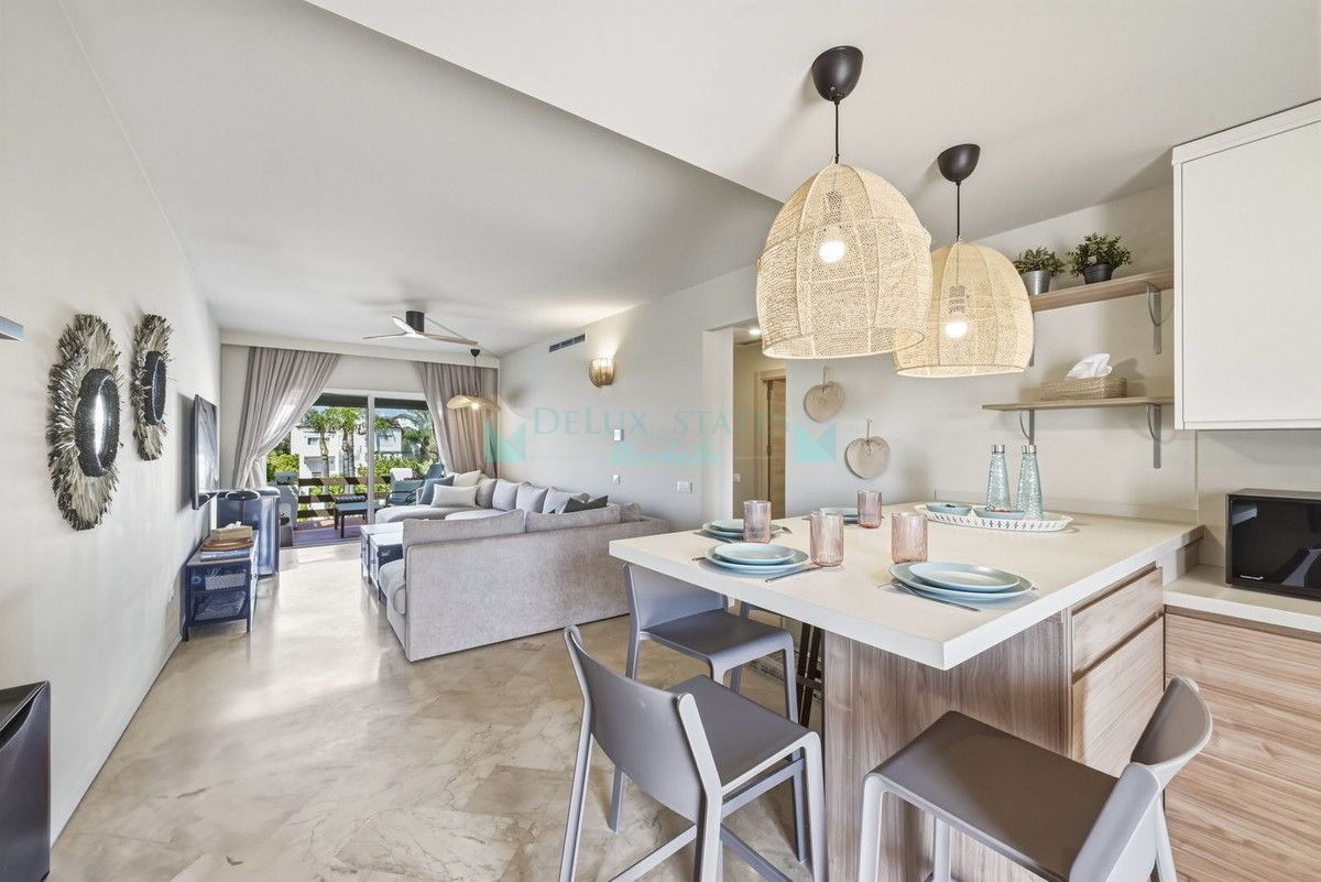 Penthouse for sale in Costalita, Estepona