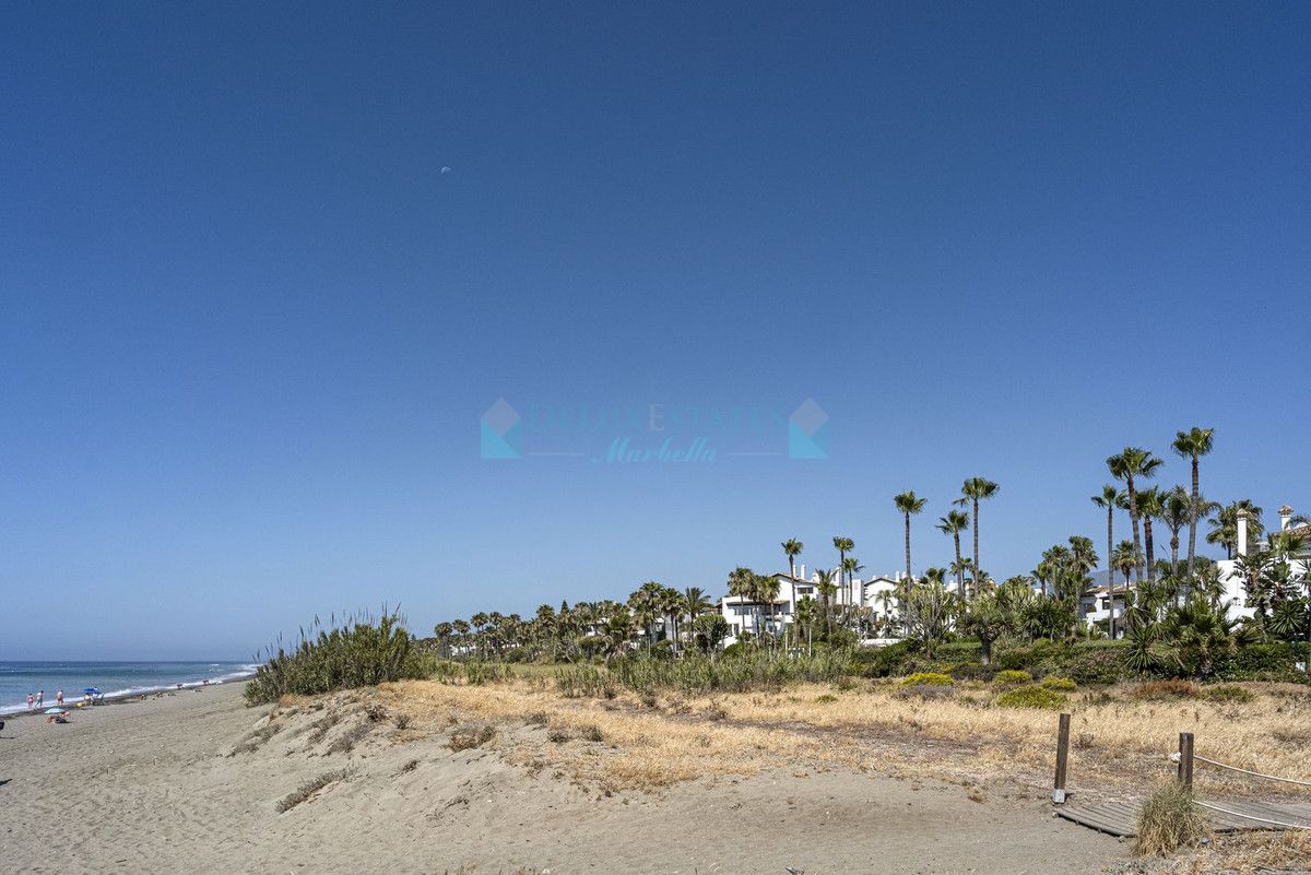Penthouse for sale in Costalita, Estepona