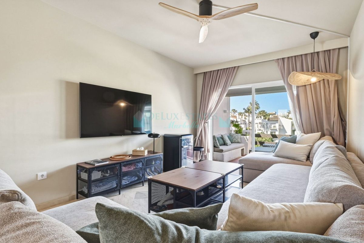 Penthouse for sale in Costalita, Estepona
