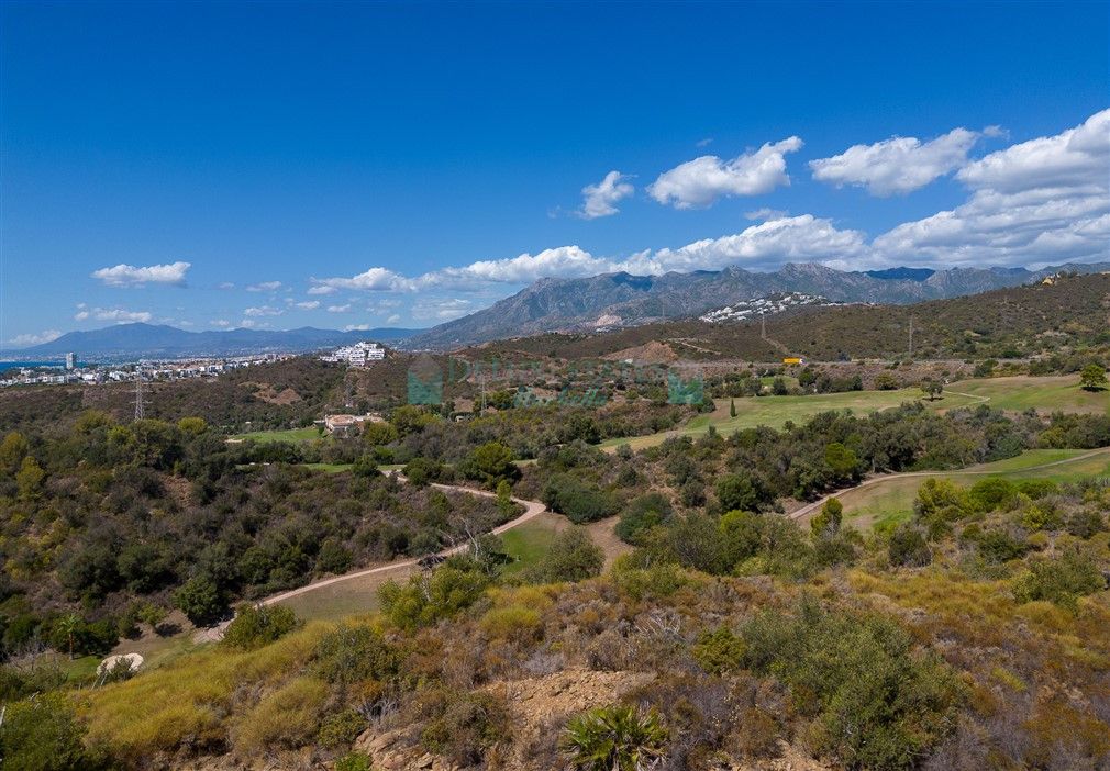 Residential Plot for sale in El Rosario, Marbella East