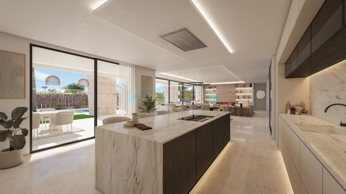 Villa for sale in Estepona