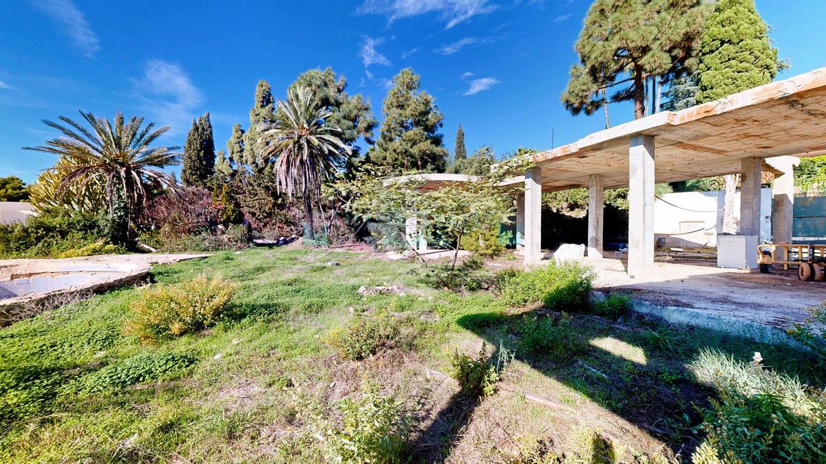 Residential Plot for sale in Hacienda las Chapas, Marbella East