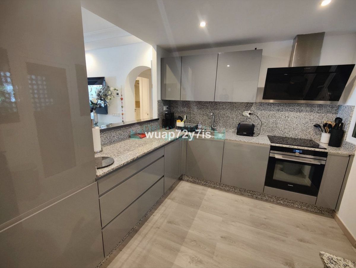 Ground Floor Apartment for sale in Marbella - Puerto Banus