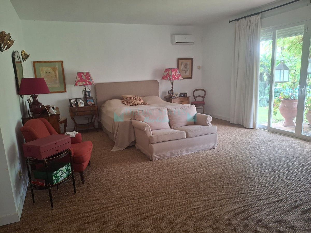 Villa en venta en Benahavis