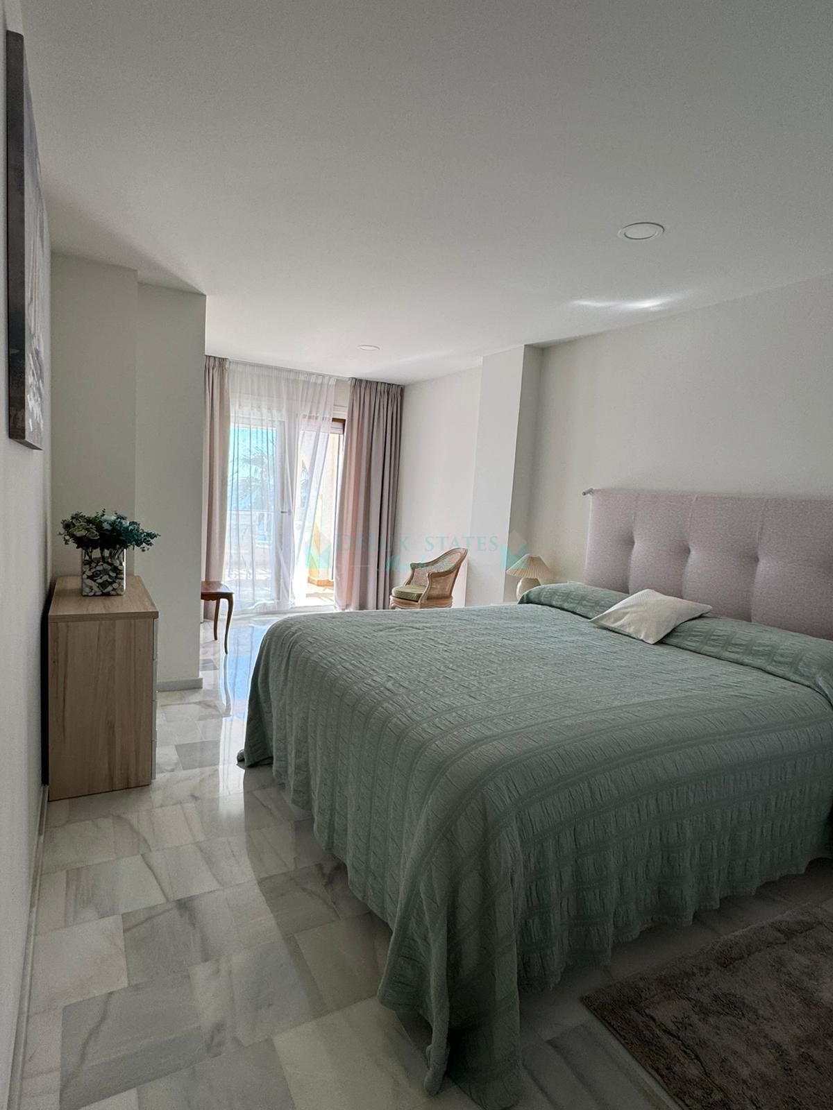 Apartamento en alquiler en Estepona