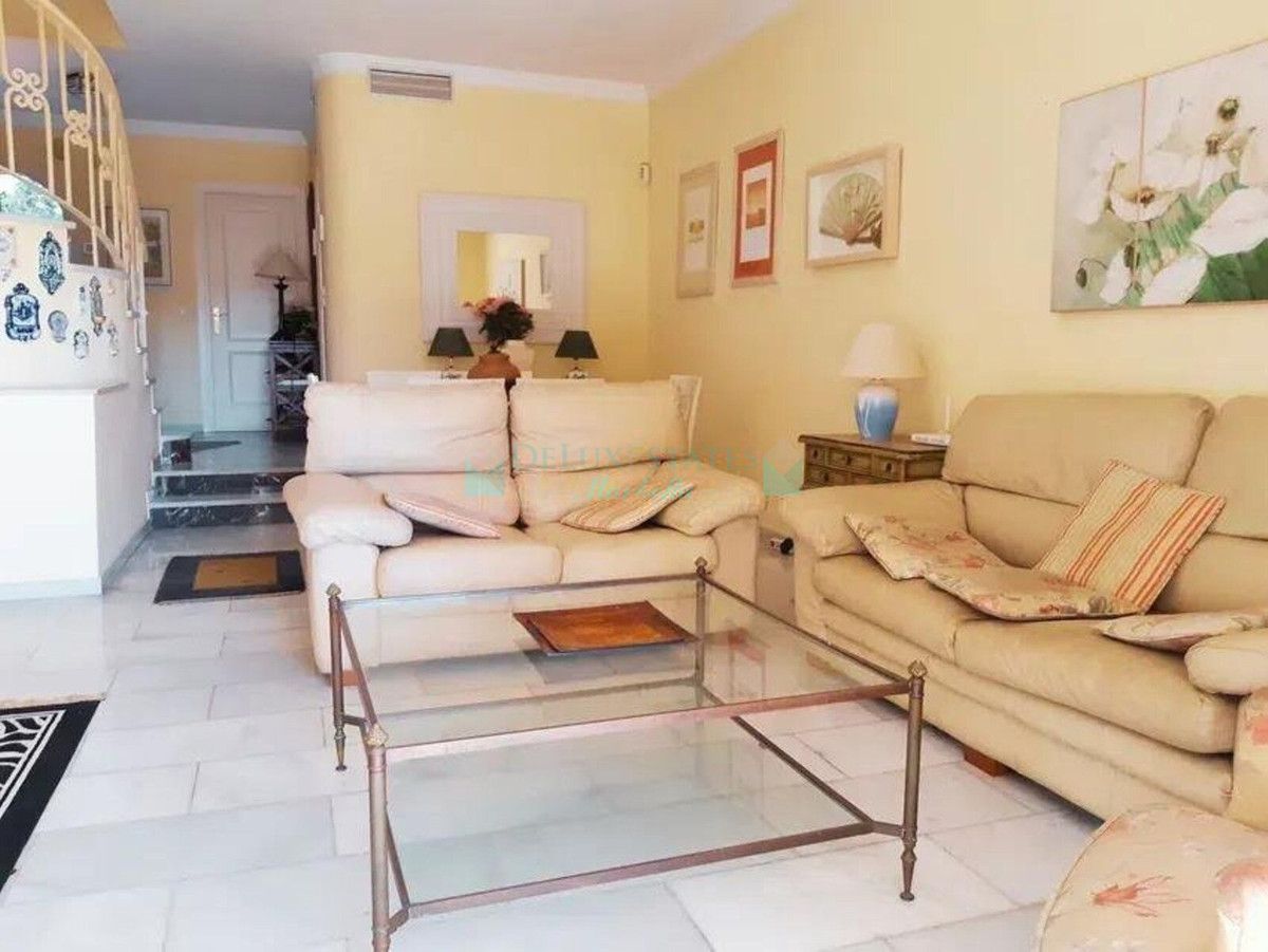 Town House for sale in Cabopino, Marbella East