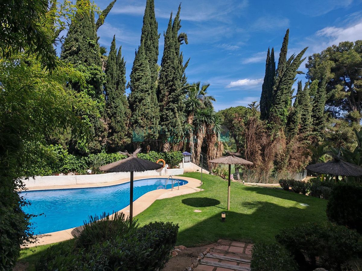 Apartment for rent in Rio Real, Marbella East