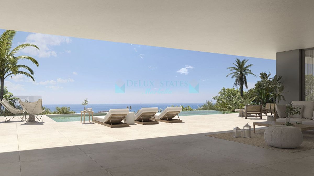 Villa en venta en Elviria, Marbella Este