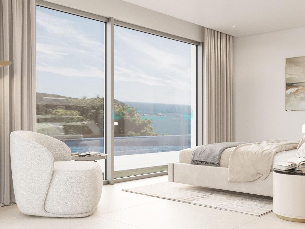 Villa en venta en Elviria, Marbella Este