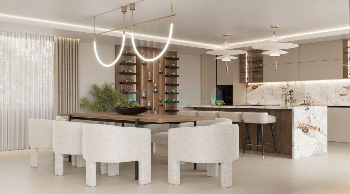 Villa en venta en Elviria, Marbella Este