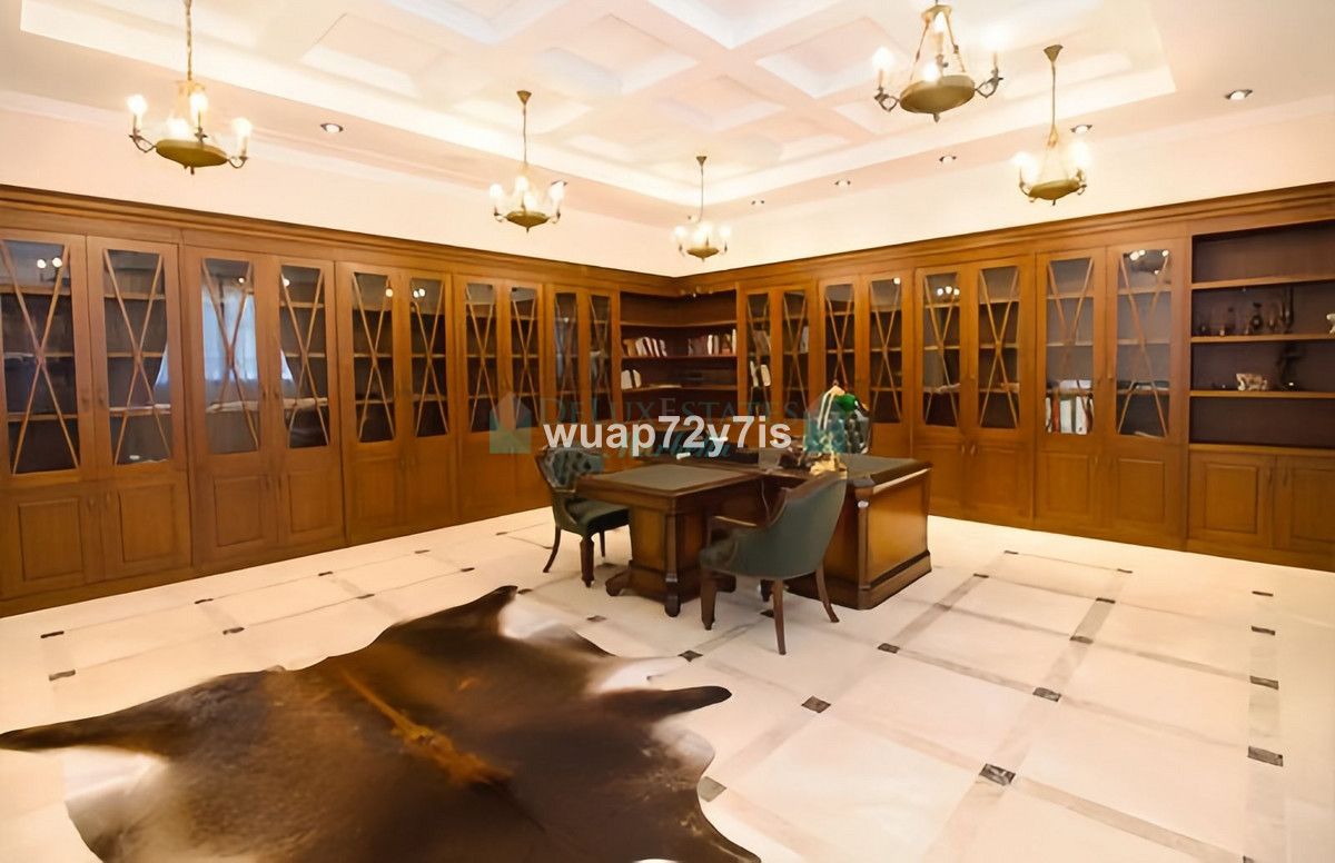 Villa for sale in Guadalmina Baja, San Pedro de Alcantara