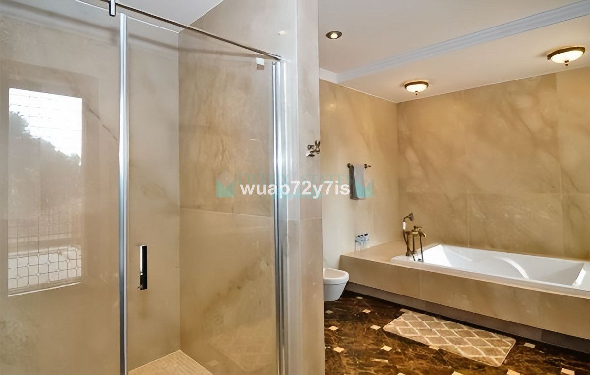 Villa for sale in Guadalmina Baja, San Pedro de Alcantara