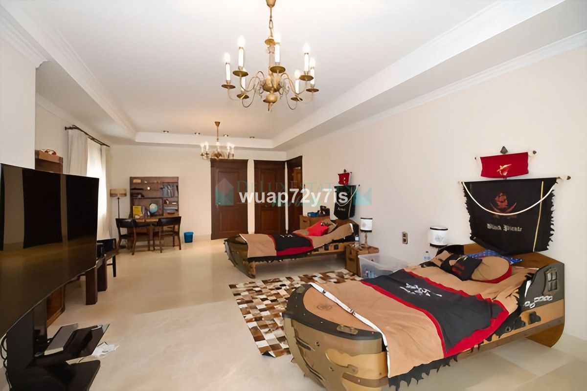 Villa for sale in Guadalmina Baja, San Pedro de Alcantara