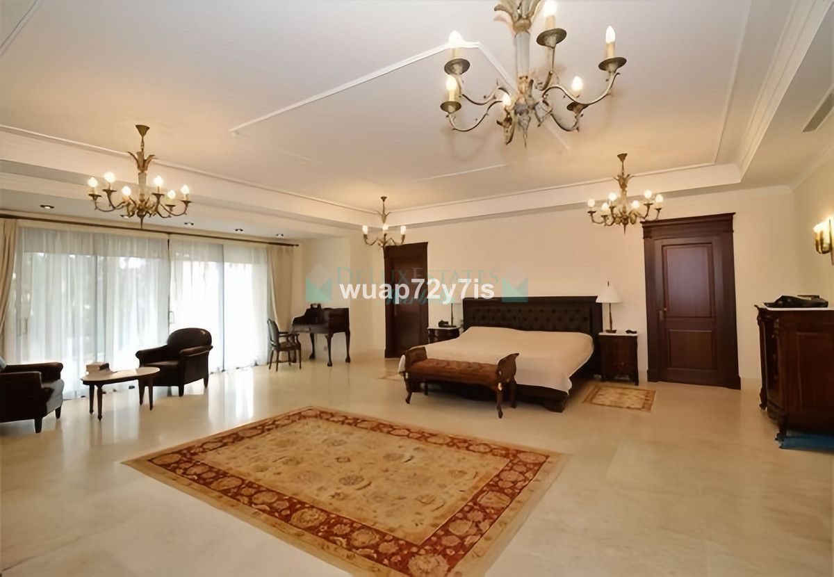 Villa for sale in Guadalmina Baja, San Pedro de Alcantara