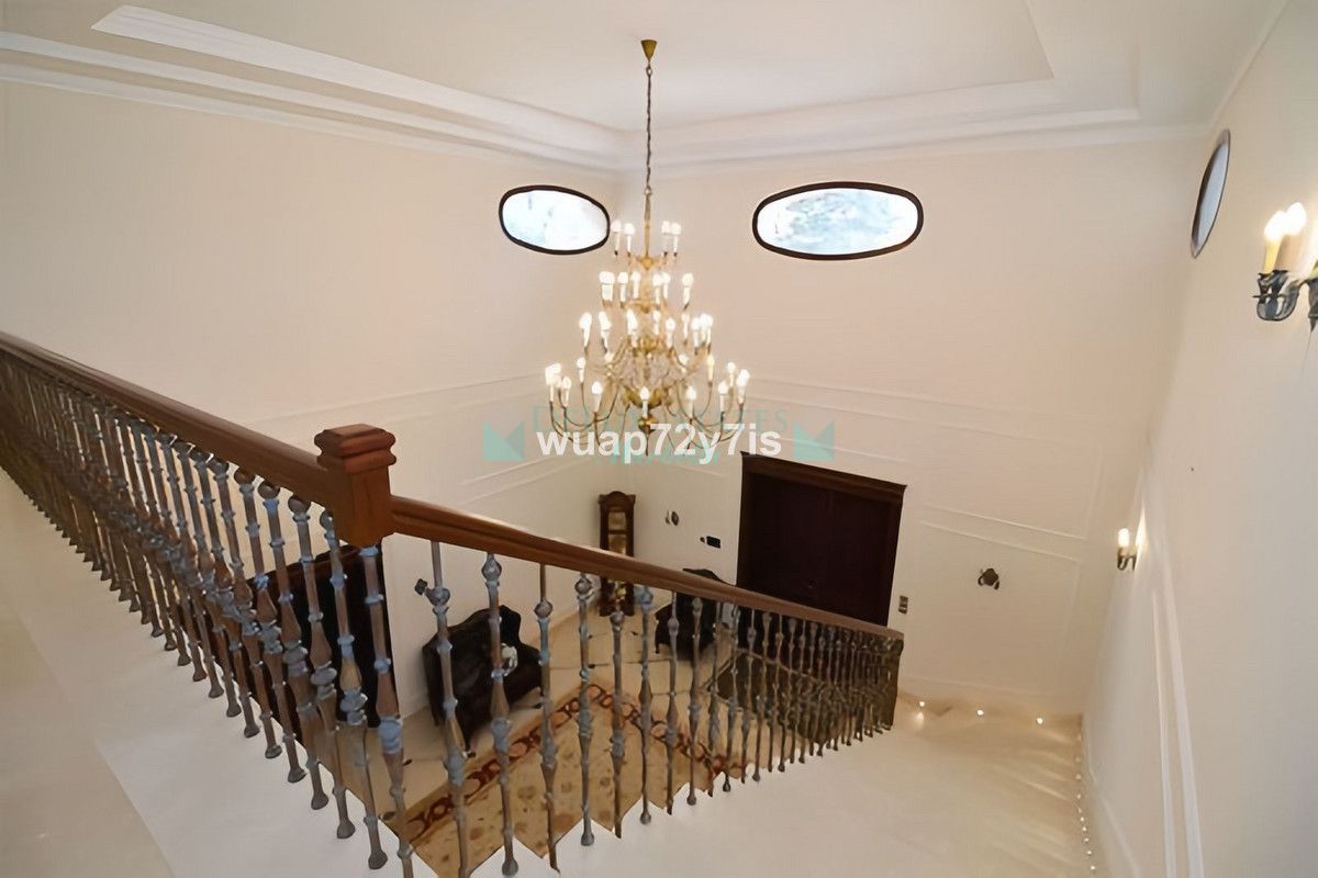 Villa for sale in Guadalmina Baja, San Pedro de Alcantara