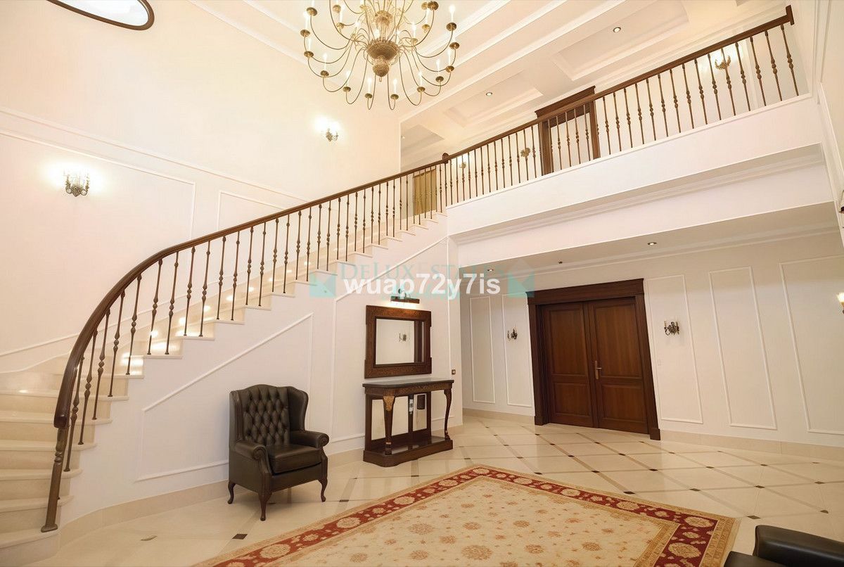 Villa for sale in Guadalmina Baja, San Pedro de Alcantara