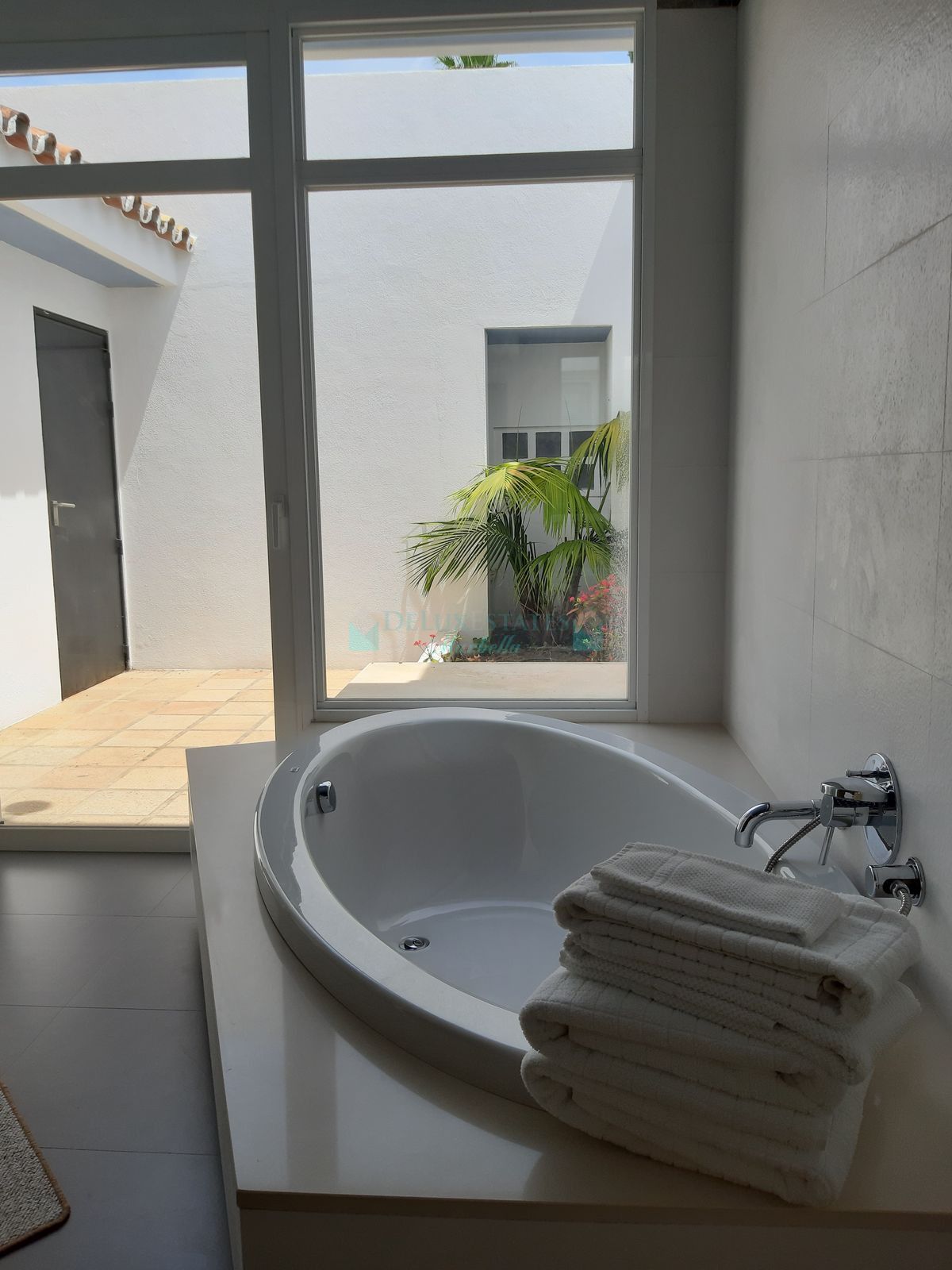 Villa Pareada en alquiler en Nueva Andalucia