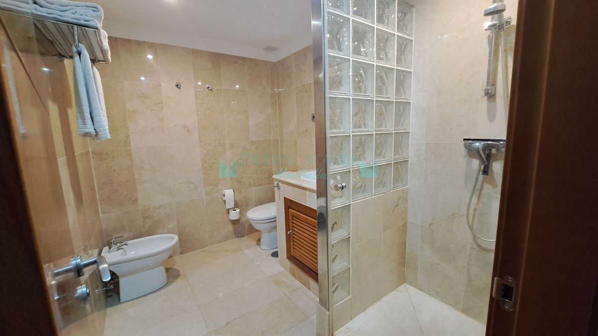 Apartment for sale in Nueva Andalucia