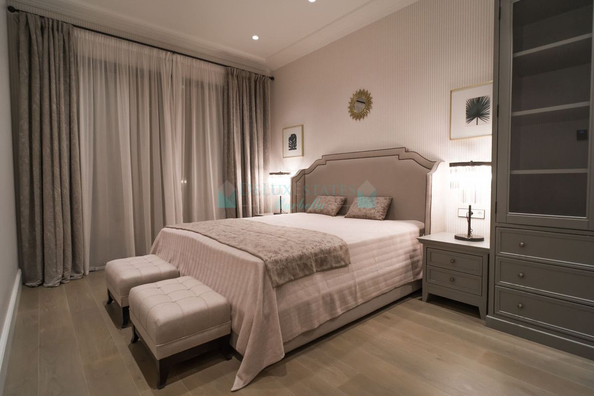 Villa for sale in Los Flamingos, Benahavis