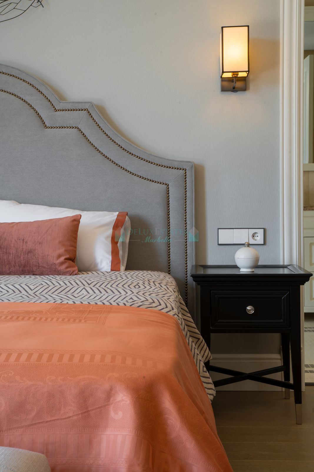 Villa for sale in Los Flamingos, Benahavis