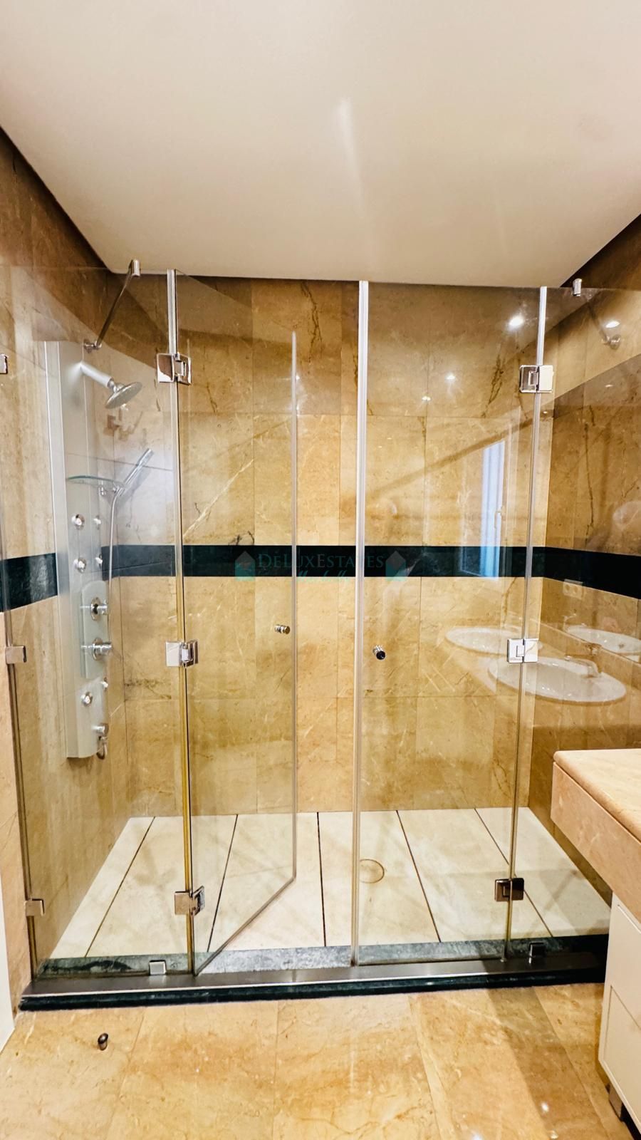 Apartamento en venta en Nueva Andalucia