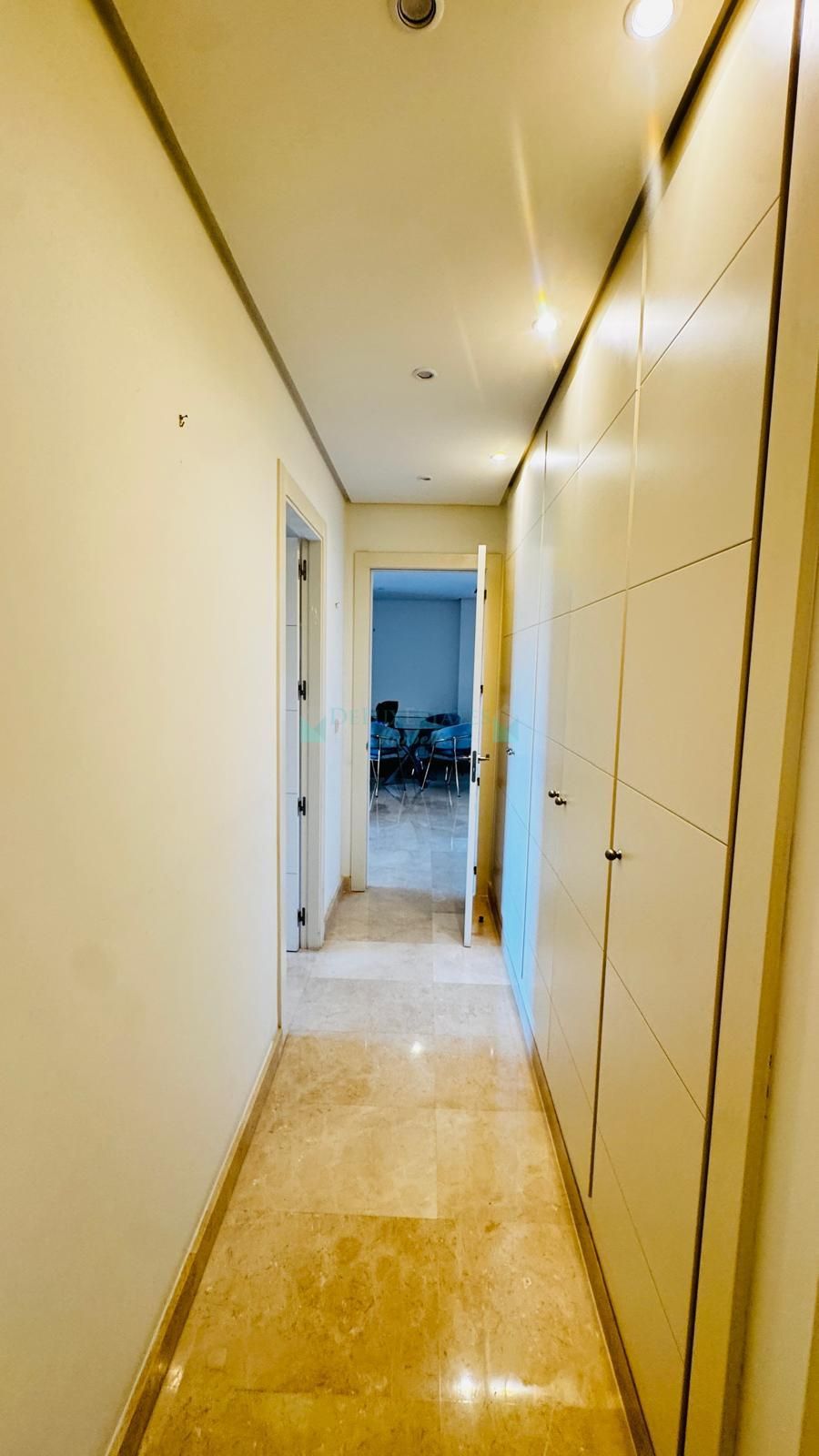Apartamento en venta en Nueva Andalucia