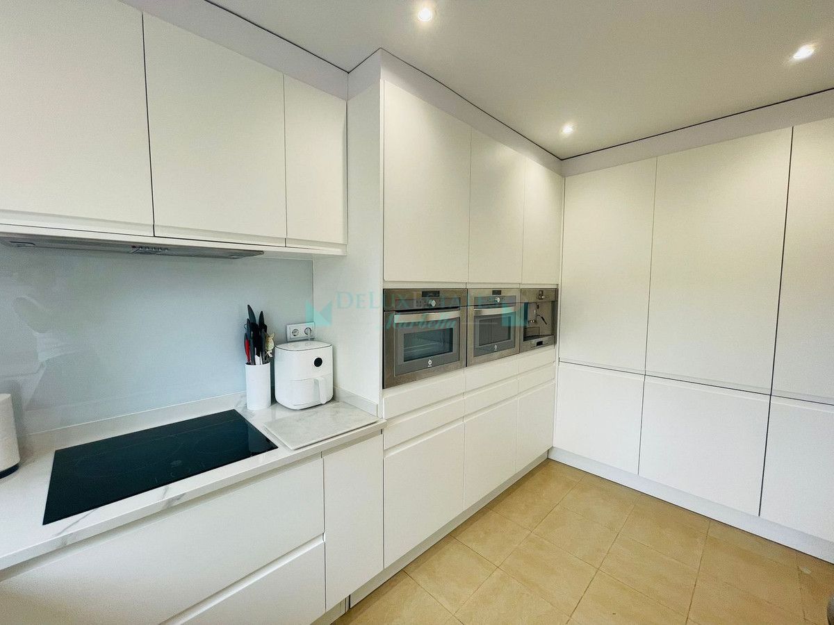 Adosado en venta en Bahia de Marbella, Marbella Este