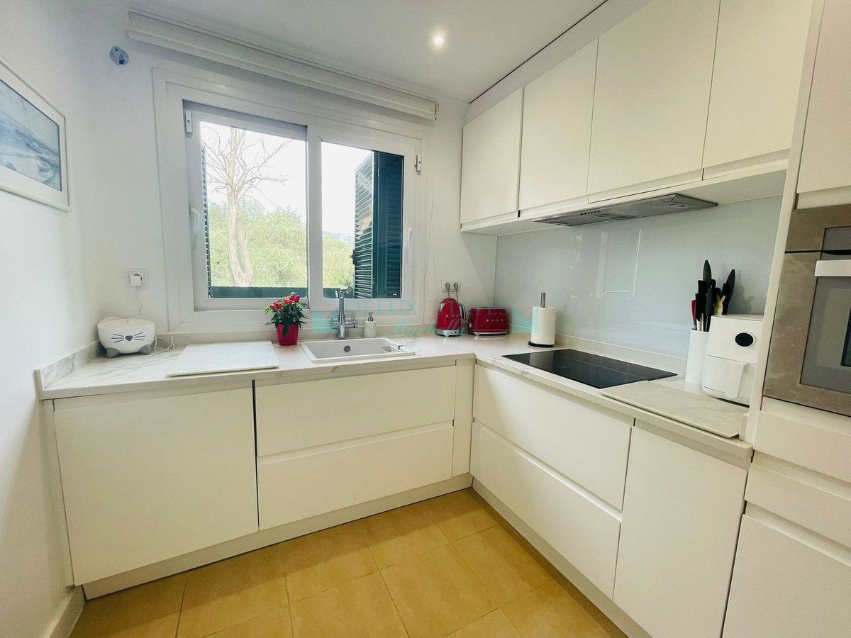 Adosado en venta en Bahia de Marbella, Marbella Este