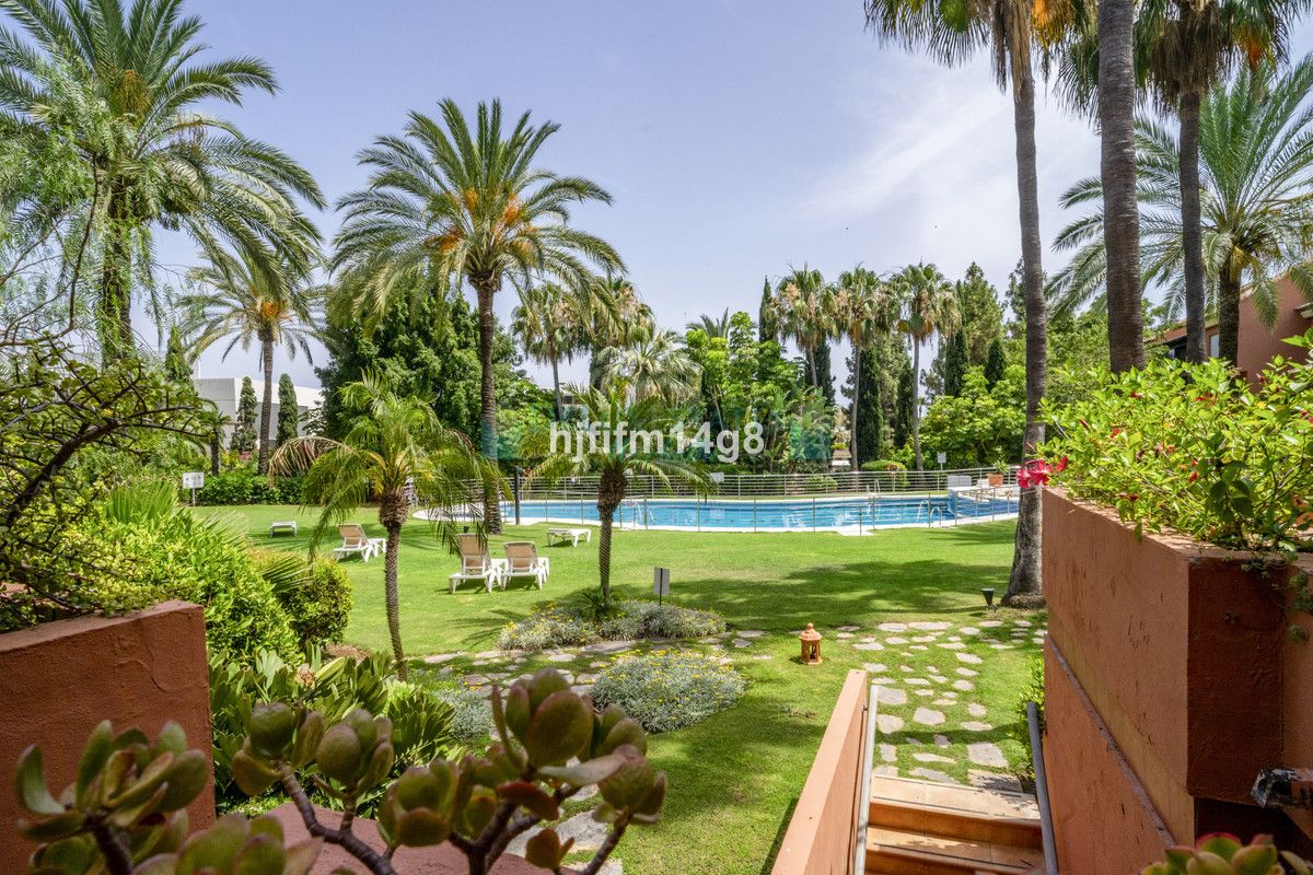 Ground Floor Apartment for sale in Marbella - Puerto Banus