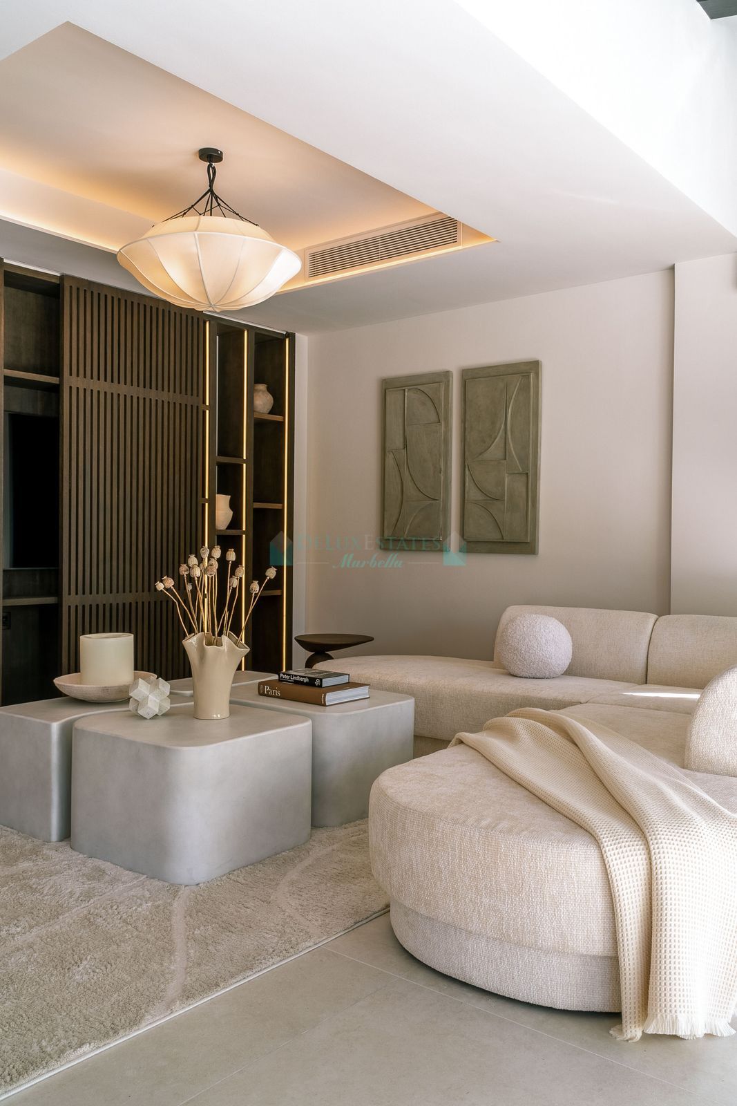 Villa for sale in Nueva Andalucia