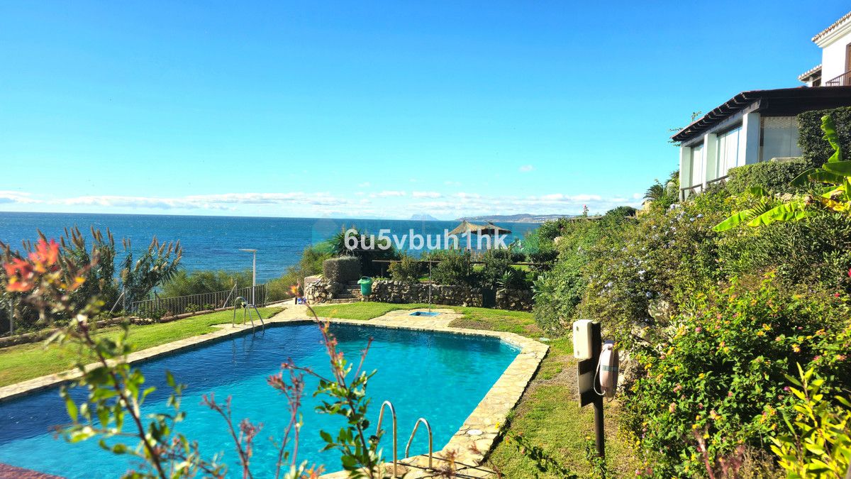Town House for sale in Estepona