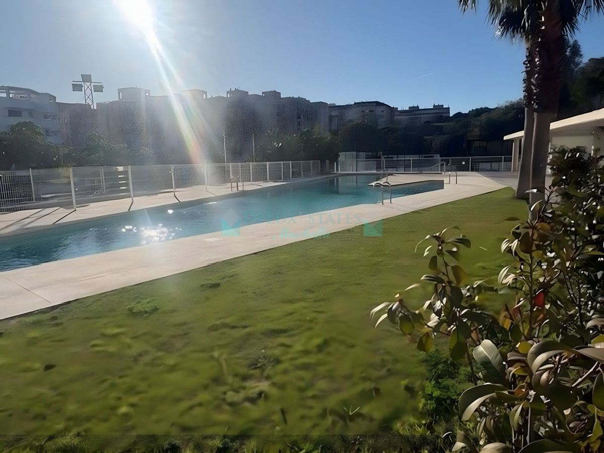 Apartment for sale in Estepona