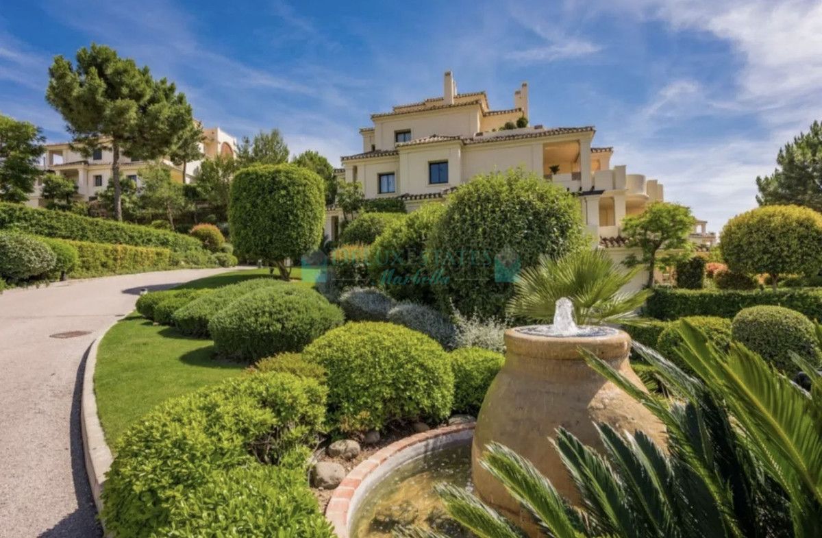 Ground Floor Apartment for sale in Benahavis