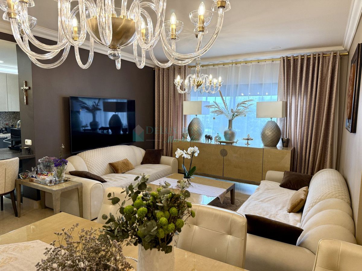 Ground Floor Apartment for sale in Benahavis