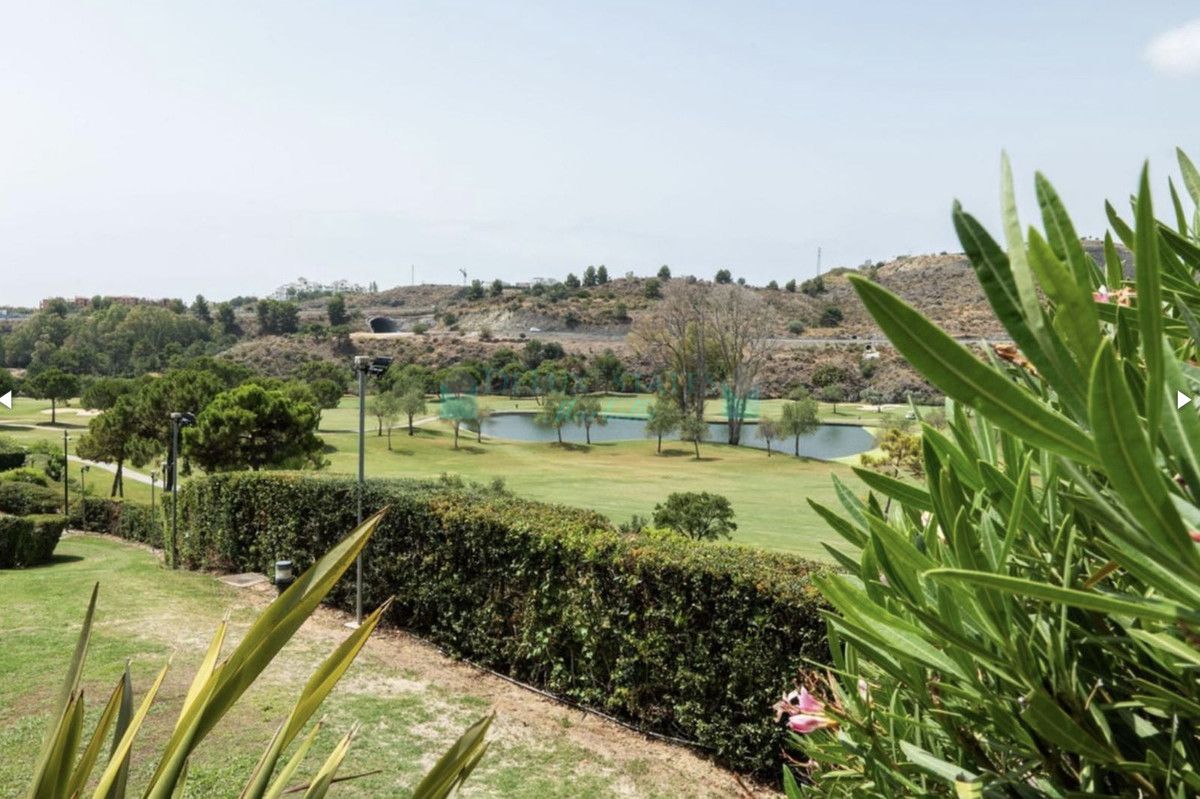 Ground Floor Apartment for sale in Benahavis