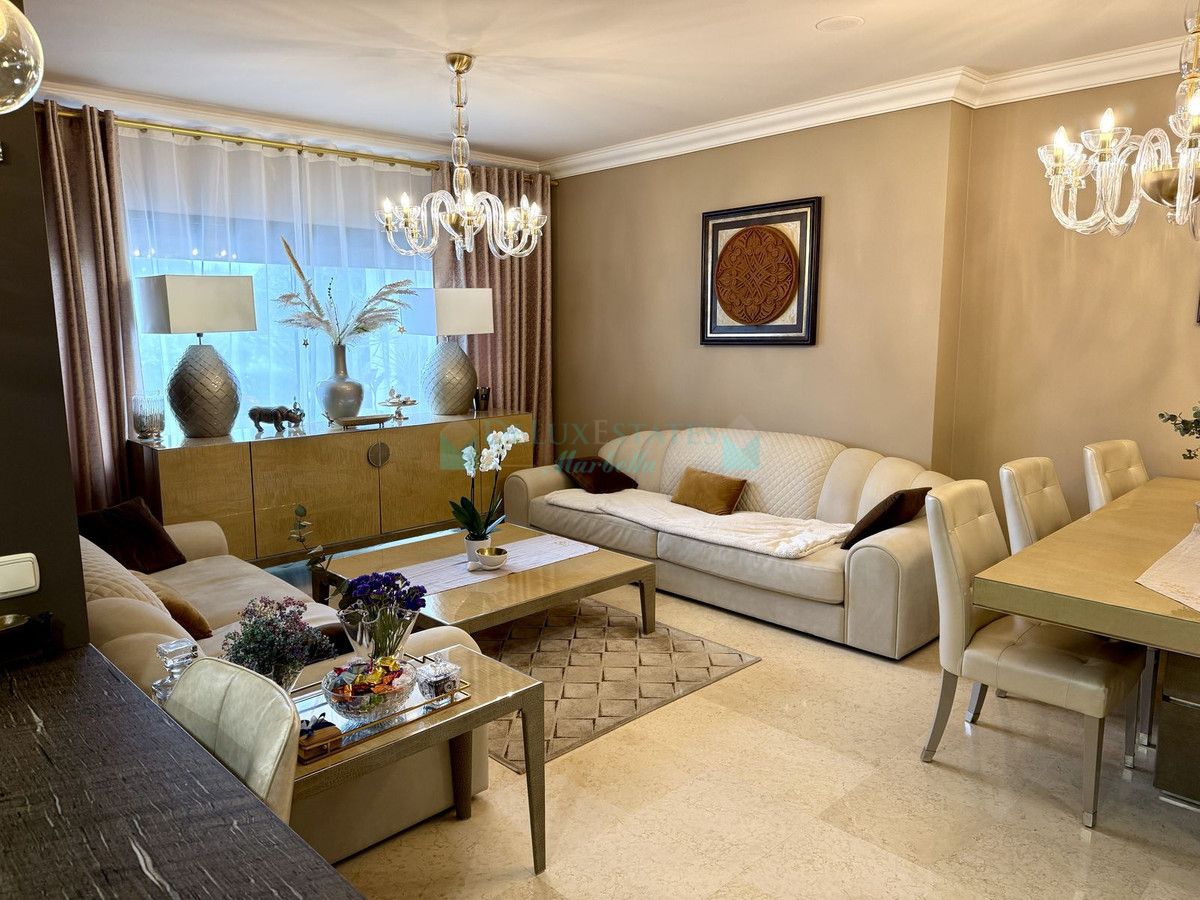 Ground Floor Apartment for sale in Benahavis