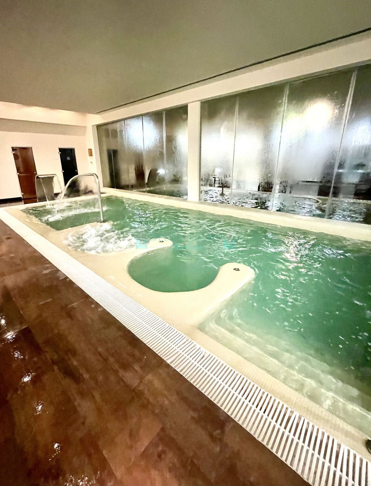 Ground Floor Apartment for sale in Benahavis