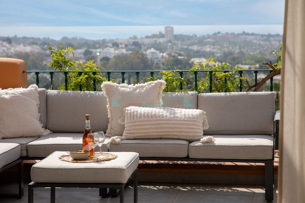 Penthouse for sale in Nueva Andalucia