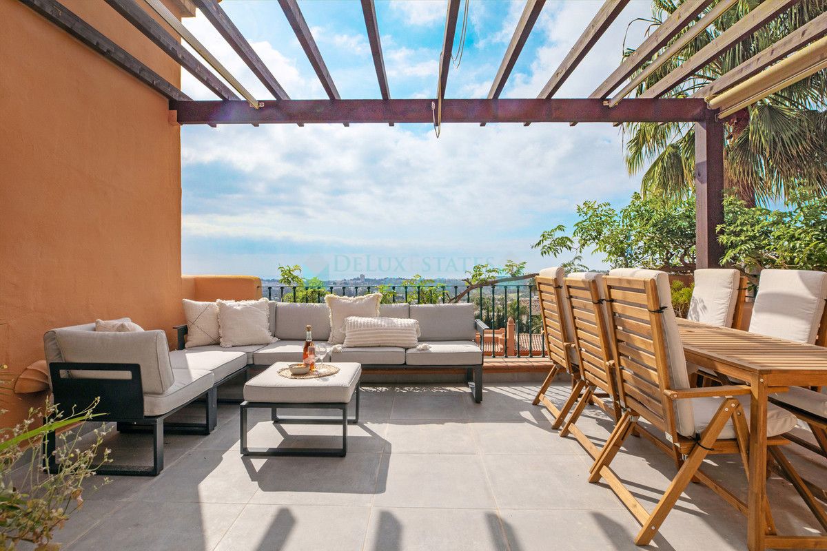 Penthouse for sale in Nueva Andalucia