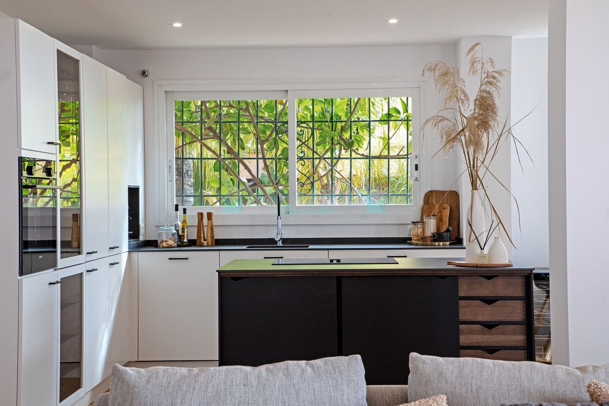 Penthouse for sale in Nueva Andalucia