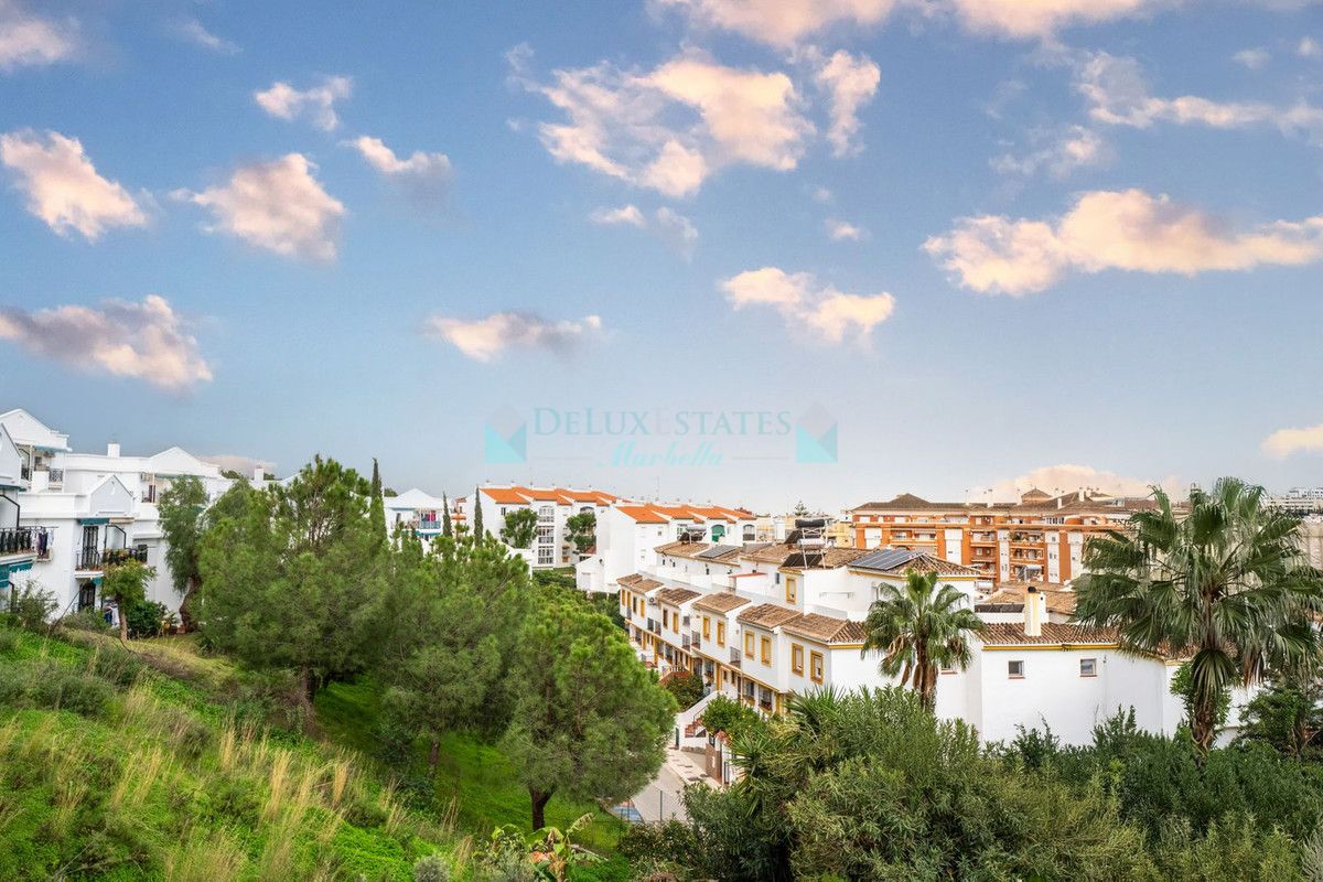 Semi Detached Villa for sale in Estepona